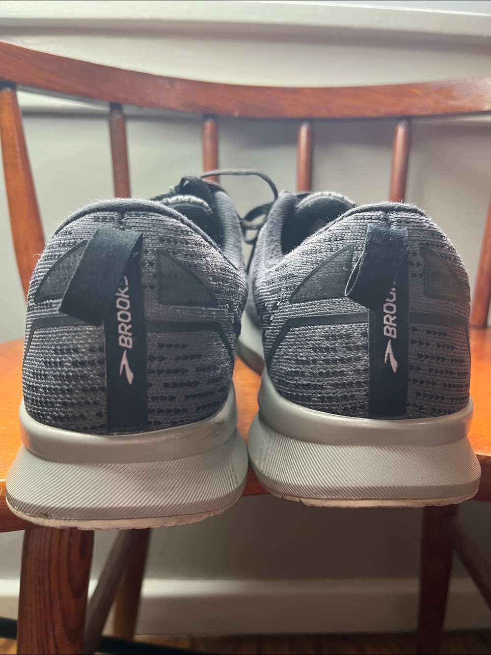Brooks Levitate 5 Women’s Gray Running Shoes Size 11 EUC - Picture 6 of 10